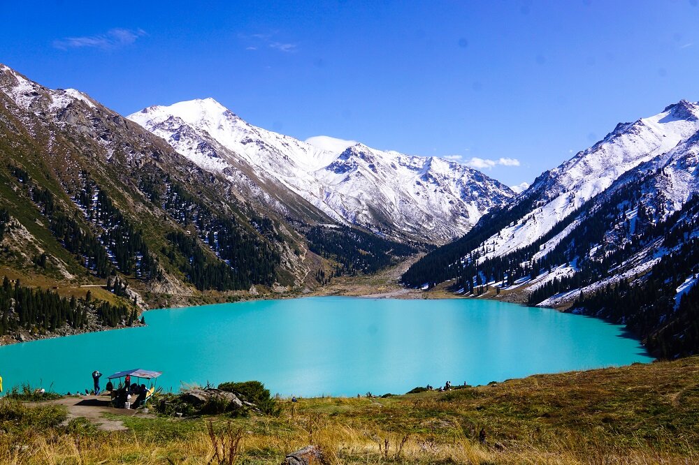 big almaty lake during mid-september — the best time to visit the lake