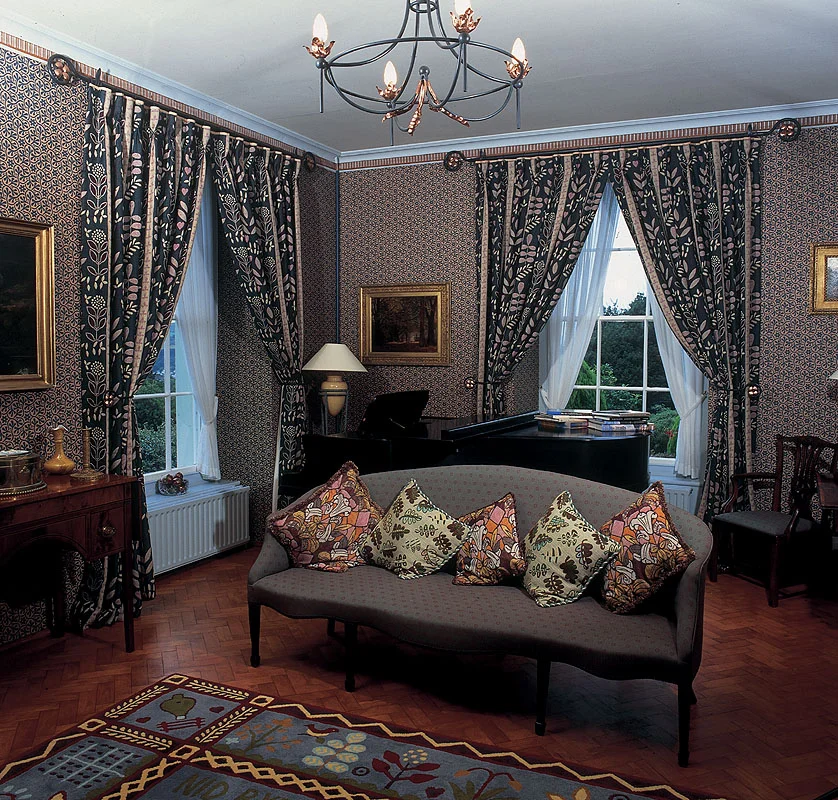 com_penglais_room01_l.jpg