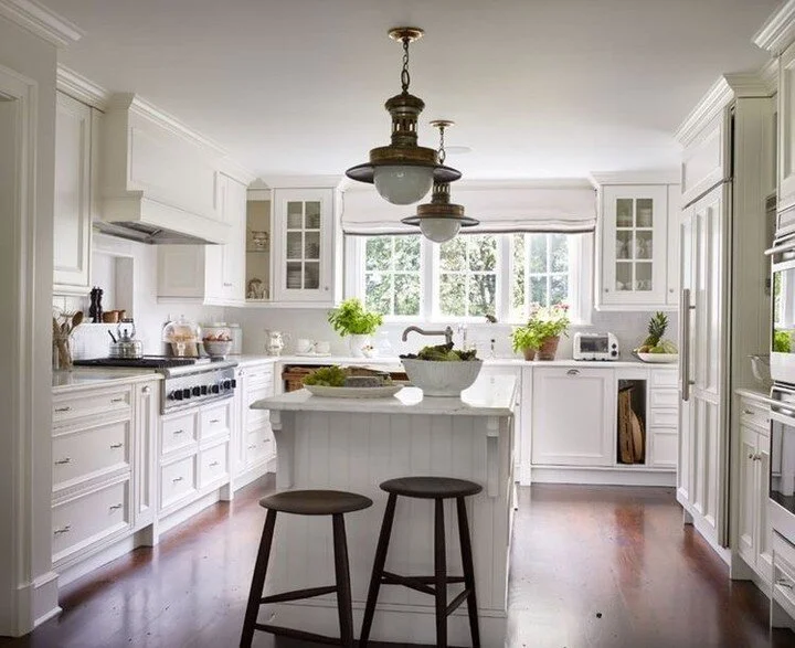 A kitchen that will age well 🤍 by @timothywhealon #kitchenmuse #marysmuses