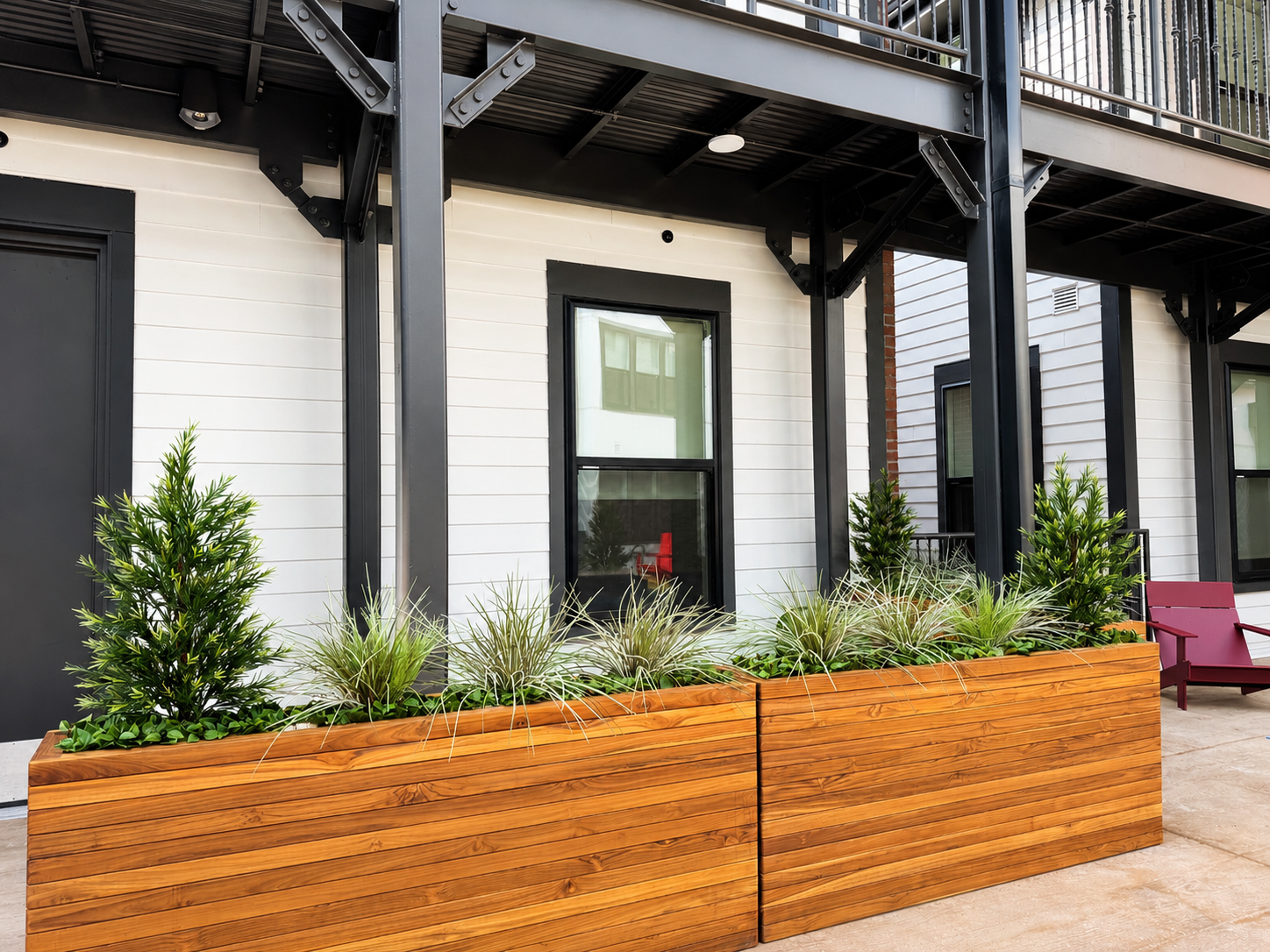 Outdoor planter.png