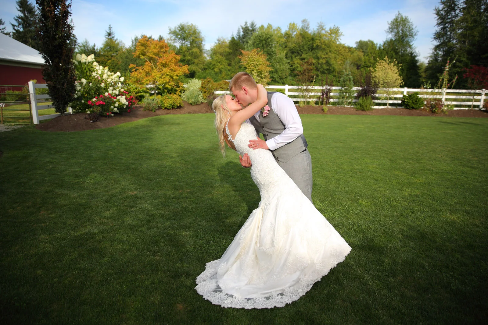 Bride and Groom at Filigree Farms in Buckley Washington