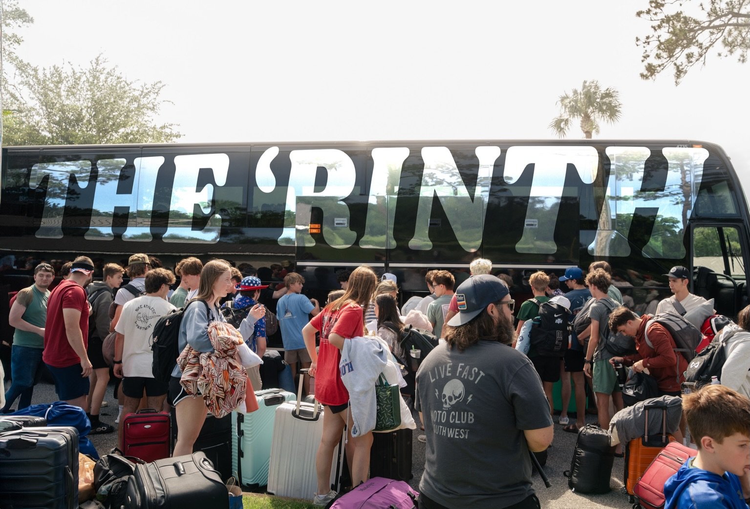 🌴DAY 1: The &lsquo;Rinth 2026🌴

📍Travel 
🙏 Worship Session 1
👥Small Groups
🇺🇸USA🦅
🥤Coke floats🍦