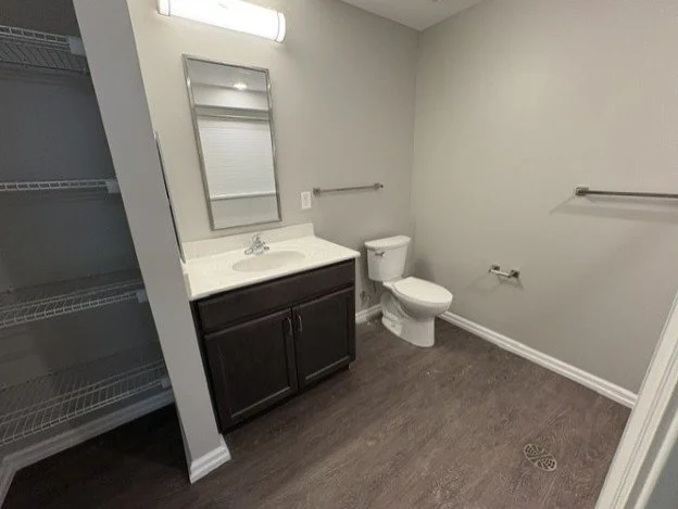 Unit lavatory.jpg