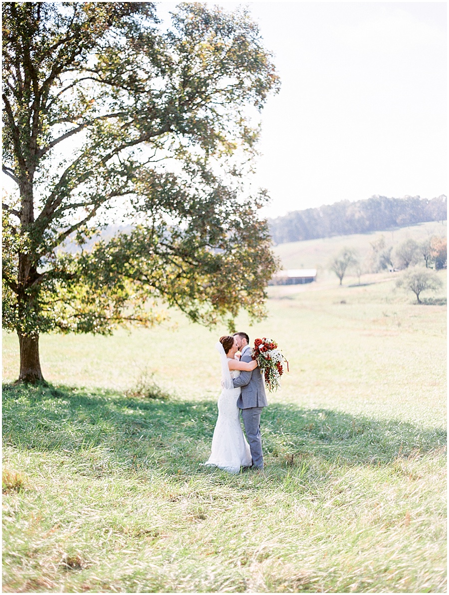 Springfield Missouri Outdoor Wedding Wedding Photos | Elegant Photographer