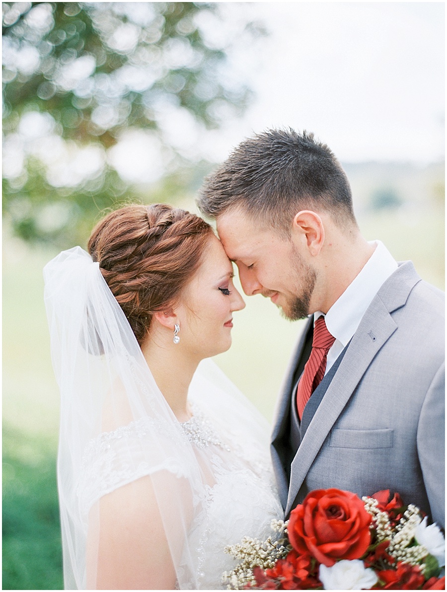 Springfield Missouri Outdoor Wedding Wedding Photos | Garden Photographer