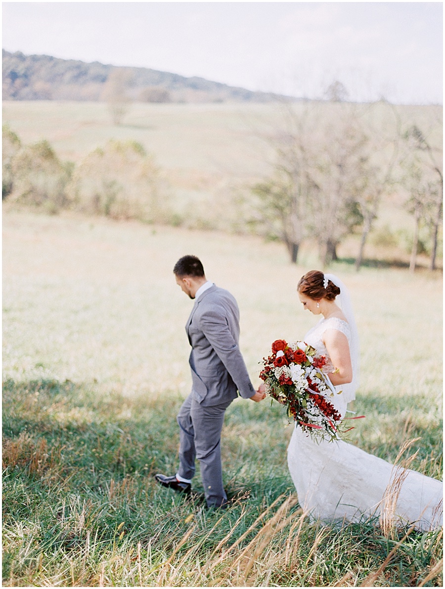 Springfield Missouri Outdoor Wedding Wedding Photos | Light & Airy Photographer