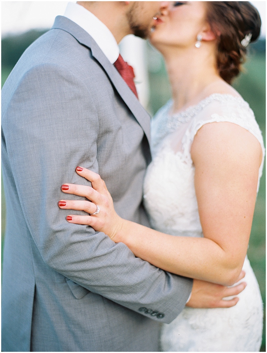 Springfield Missouri Outdoor Wedding Wedding Photos | Garden Photographer