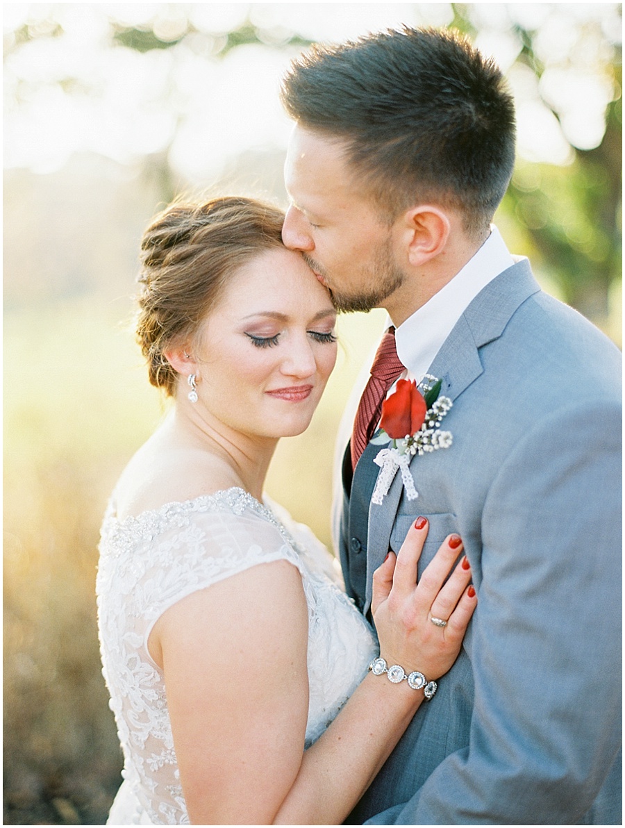 Springfield Missouri Outdoor Wedding Wedding Photos | Film Photographer