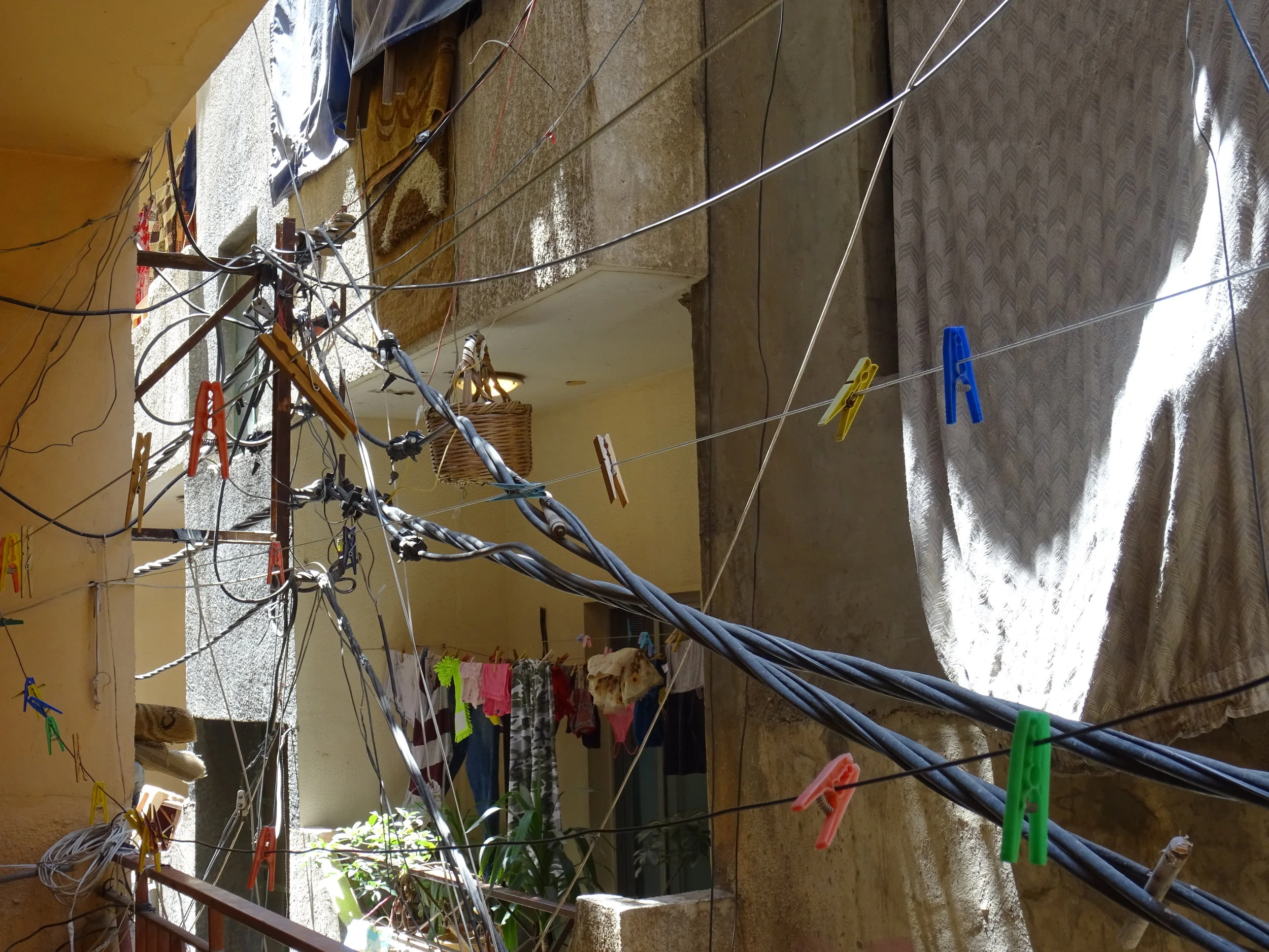 Making it work: Electricity cables and clothes lines (July 2015)