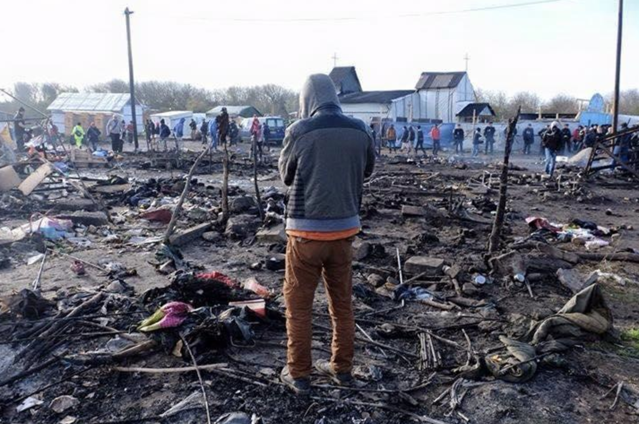 Volunteers and humanitarian aid in Calais