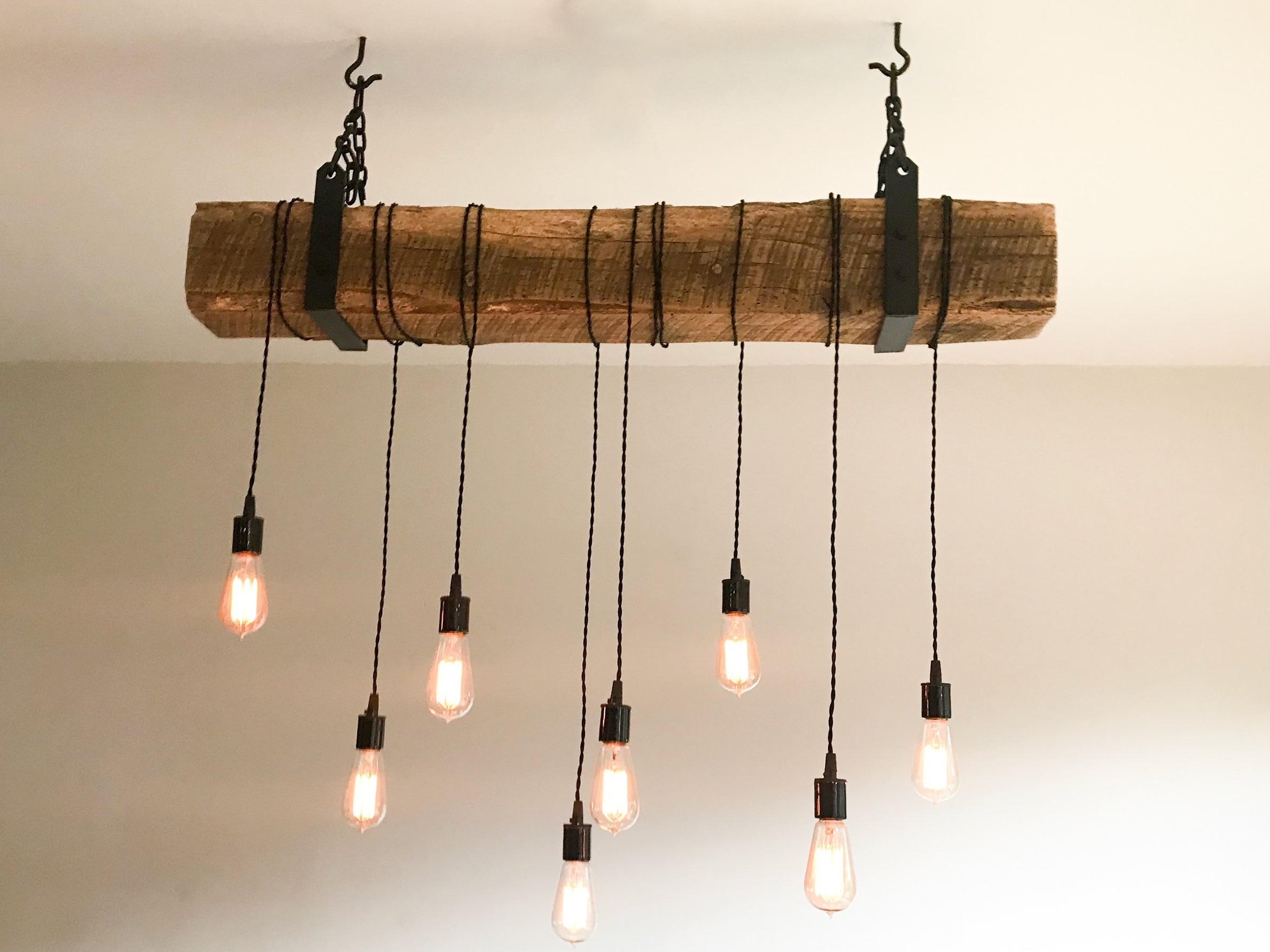 RUS04808_7M_rustic-lighting.jpg
