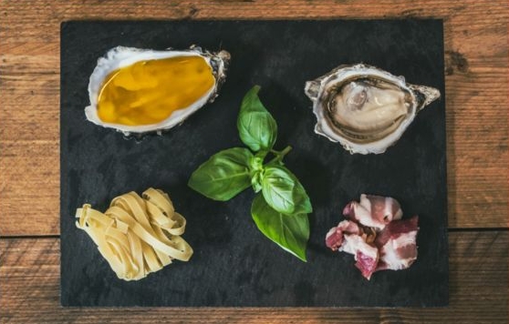 The 4 basic ingredients for this scrumptious dish.