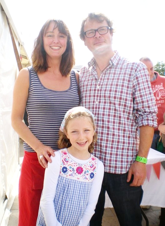 Hugh Fearnley Whittingstall & actress Isabella Blake Thomas visit MM oyster stand.jpg