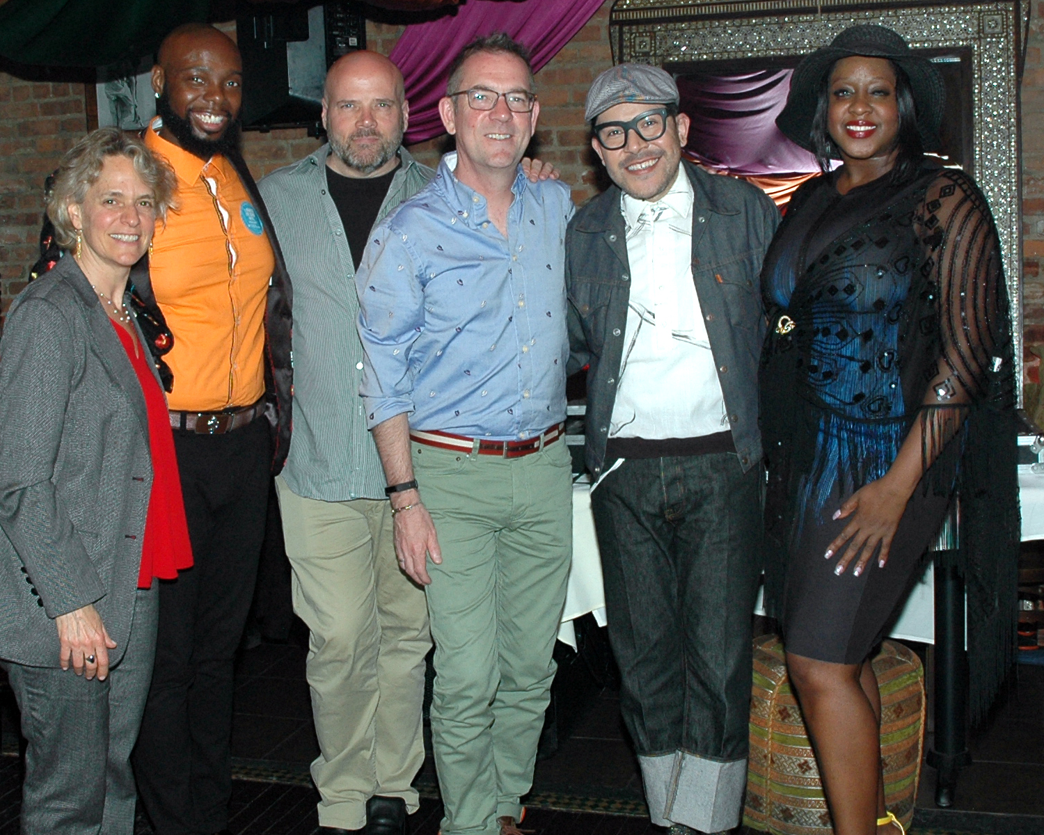 Ted Allen, Monda Guerra, Sharen Duke, Ebony Ross, Director of Development and Planning, with a Dining Out For Life Ambassador and a guest at Arabesque Restaurant