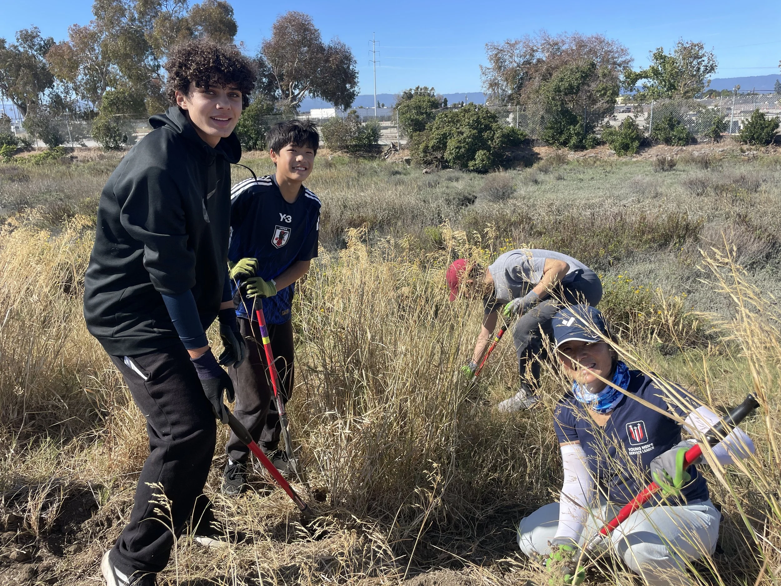 Volunteer Outdoors in East Palo Alto at Ravenswood