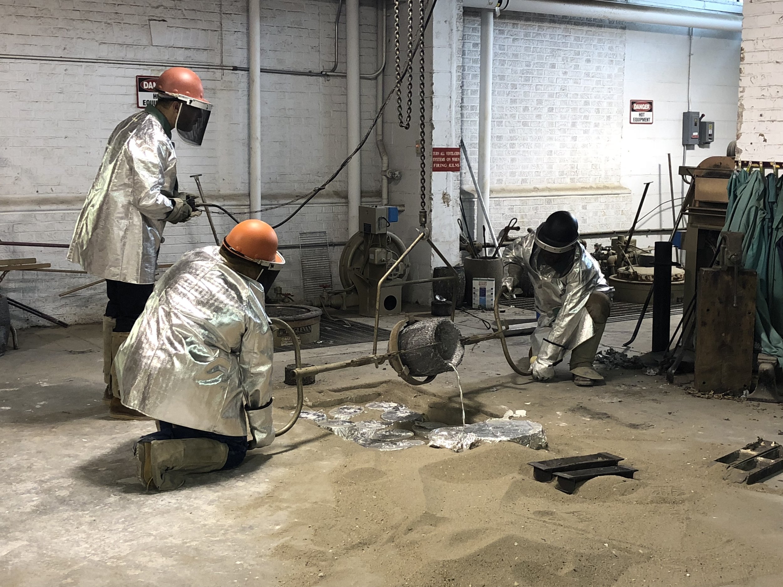  Using the foundry for aluminum casting. (2018) 