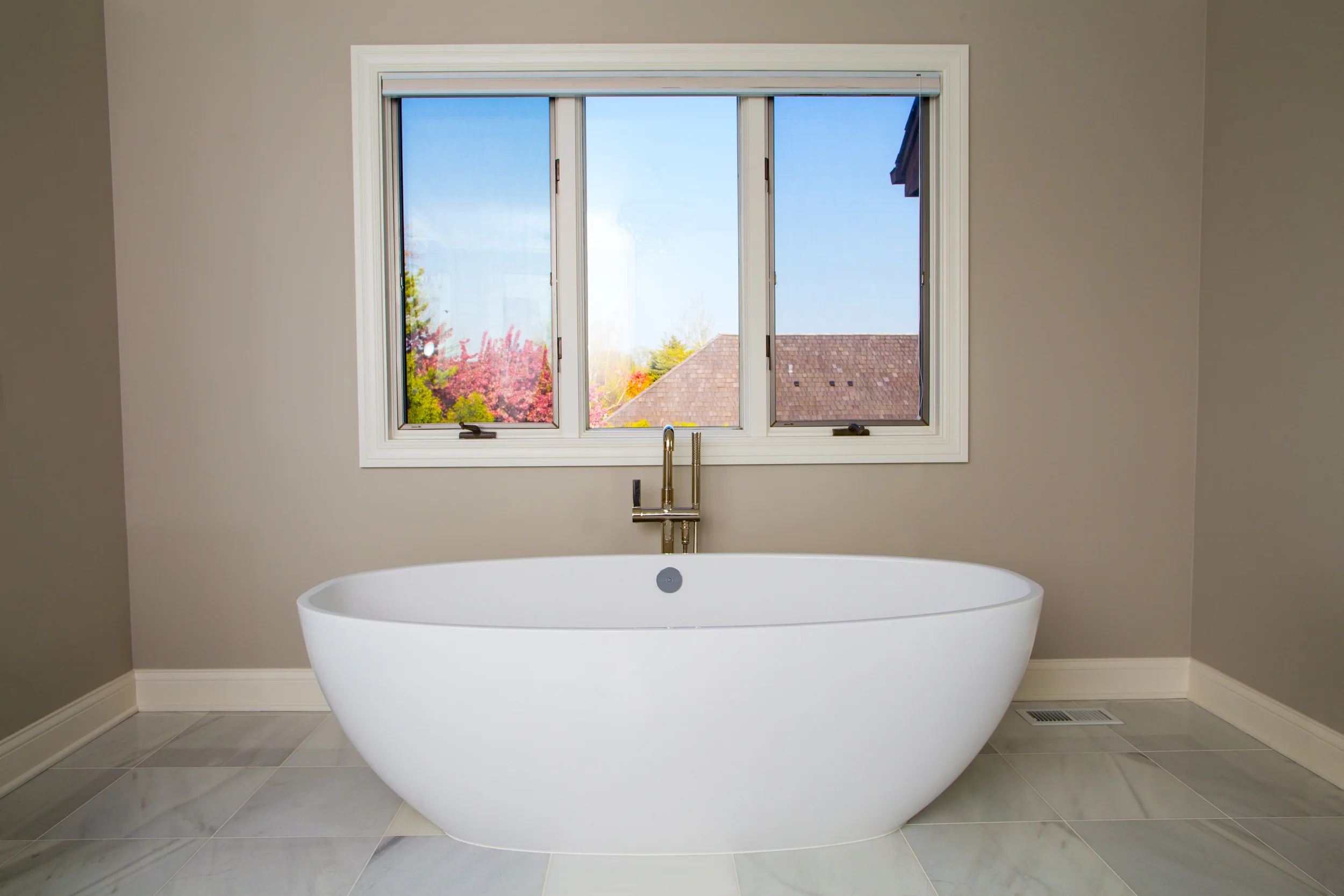 Master Tub