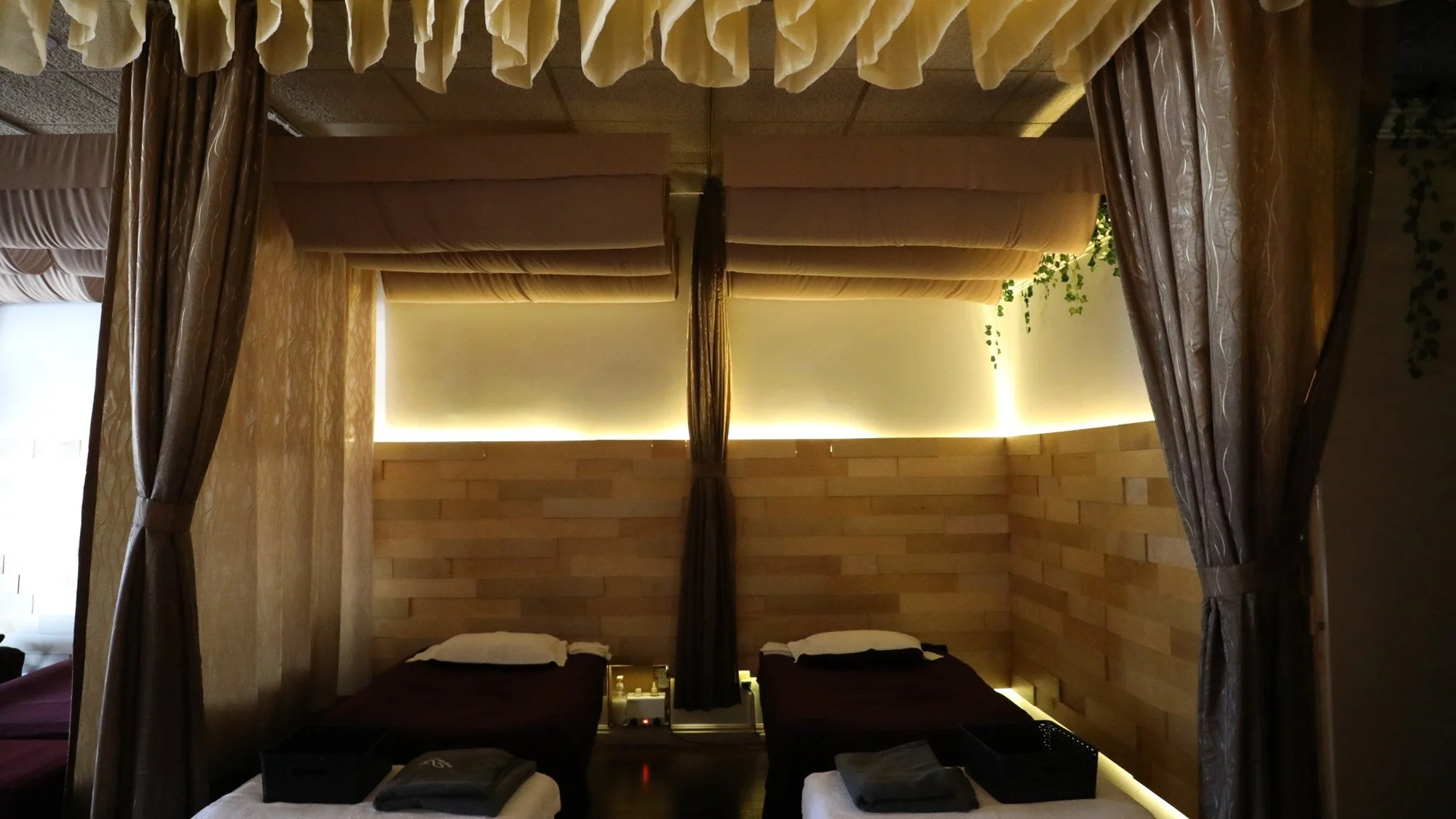 A private room for two, West Covina