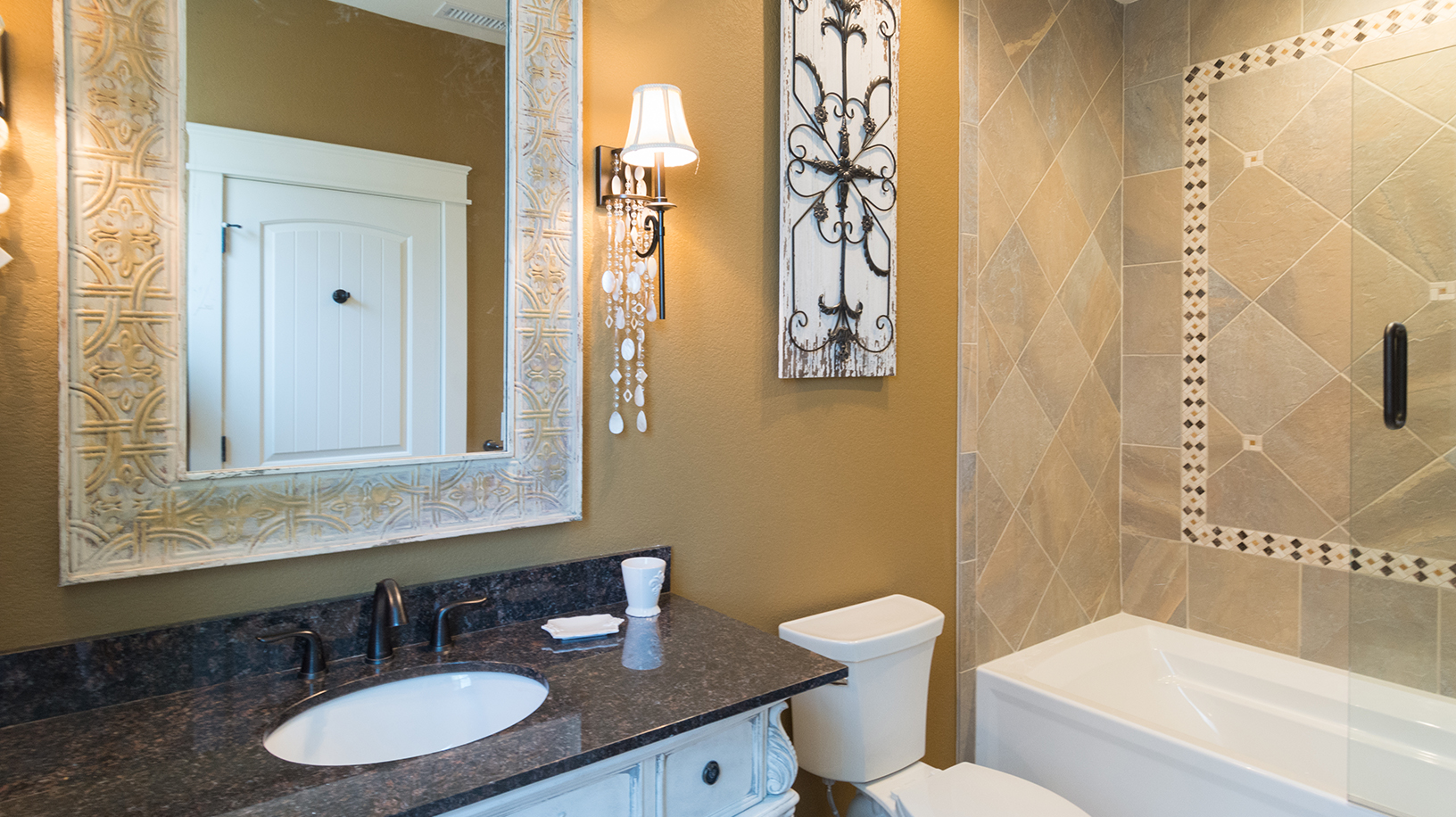 EC3-br14bath.jpg