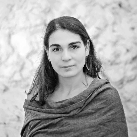 Born in Florence (Italy), Nerina is a theatre artist and translator based in Brussels (Belgium). Co-artistic director of inoutput with Andrea Messana, she has co-created various performances, installations, exhibits and video-work between Belgium, Italy, France and the United States. She has translated into French Jessica Litwak’s play "Wider Than the Sky", and into English, in collaboration with Allison Grimaldi-Donahue, Lina Prosa’s "Lampedusa Beach" and "Lampedusa Snow".