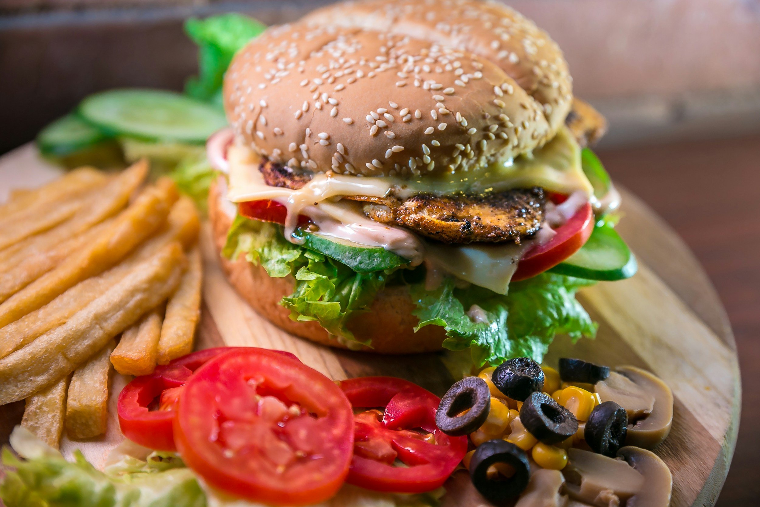 How Long Should You Wait Between Eating and Going to Bed?