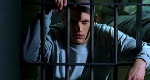Real Life Prison Break! Prisoner Snap Chatted Entire Escape