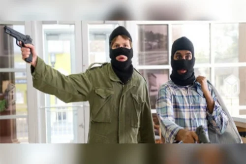 Worst Bank Robbery Ever, Foiled By Locked Door