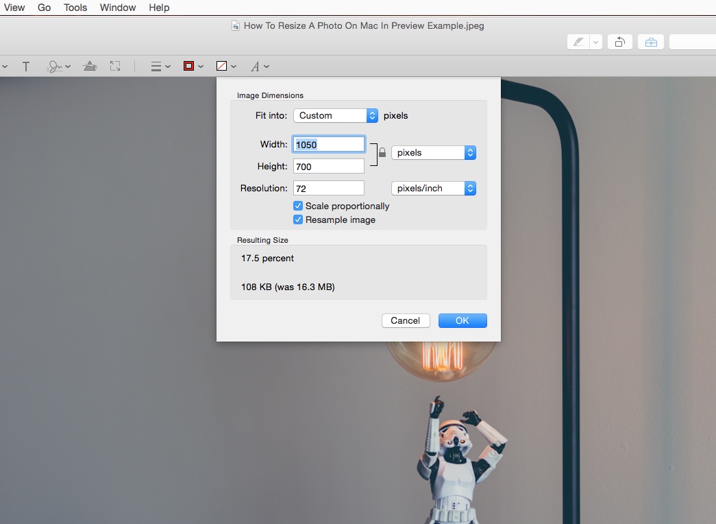 Adjusting the longest size of the photo automatically adjusts the shortest side to keep dimensions proportionate.