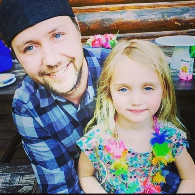 Happy Father’s Day to our baby daddy David ❤️ my sweetest and quietest friend since 7th grade. 
you gave us the best gift! We love you.
#blueeyedbeauties 
#twinning
#family 🏳️‍🌈✊