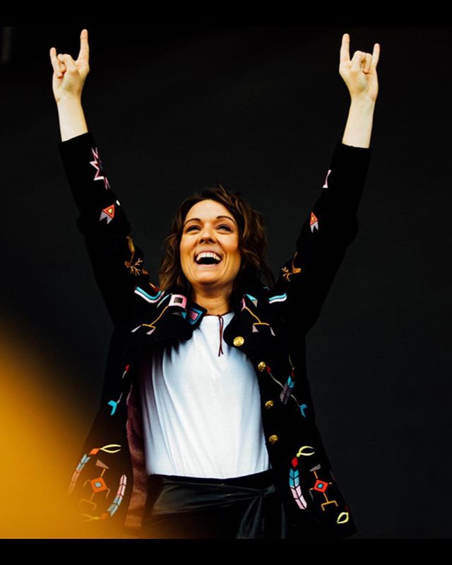 We’re coming for you when the sun goes down Telluride!! ✊🏳️‍🌈❤️🏔
#mountaintime 
#wearwarmclothes