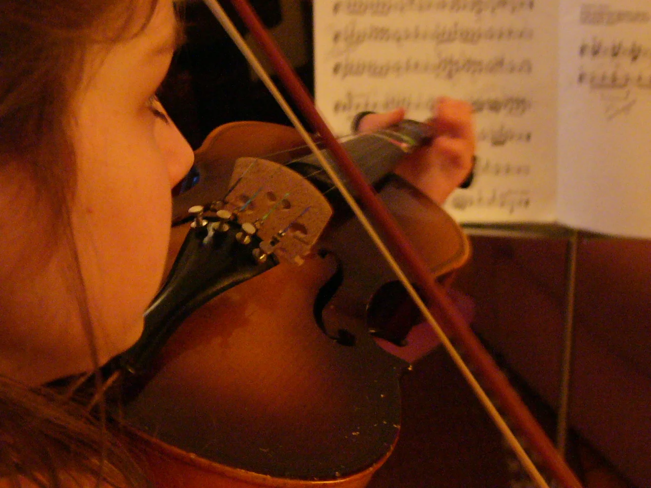 girl_violin_practice.jpeg