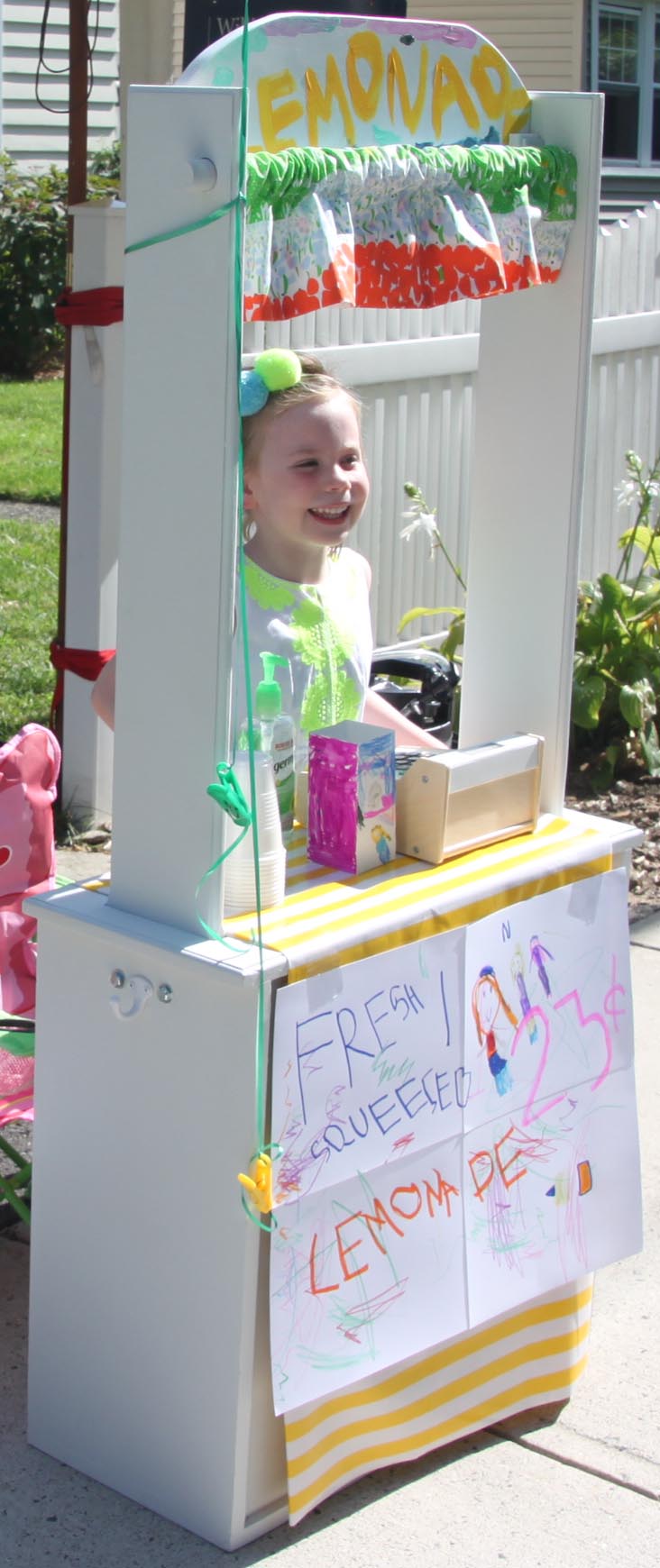 Lu-Lemonade-Stand.jpg