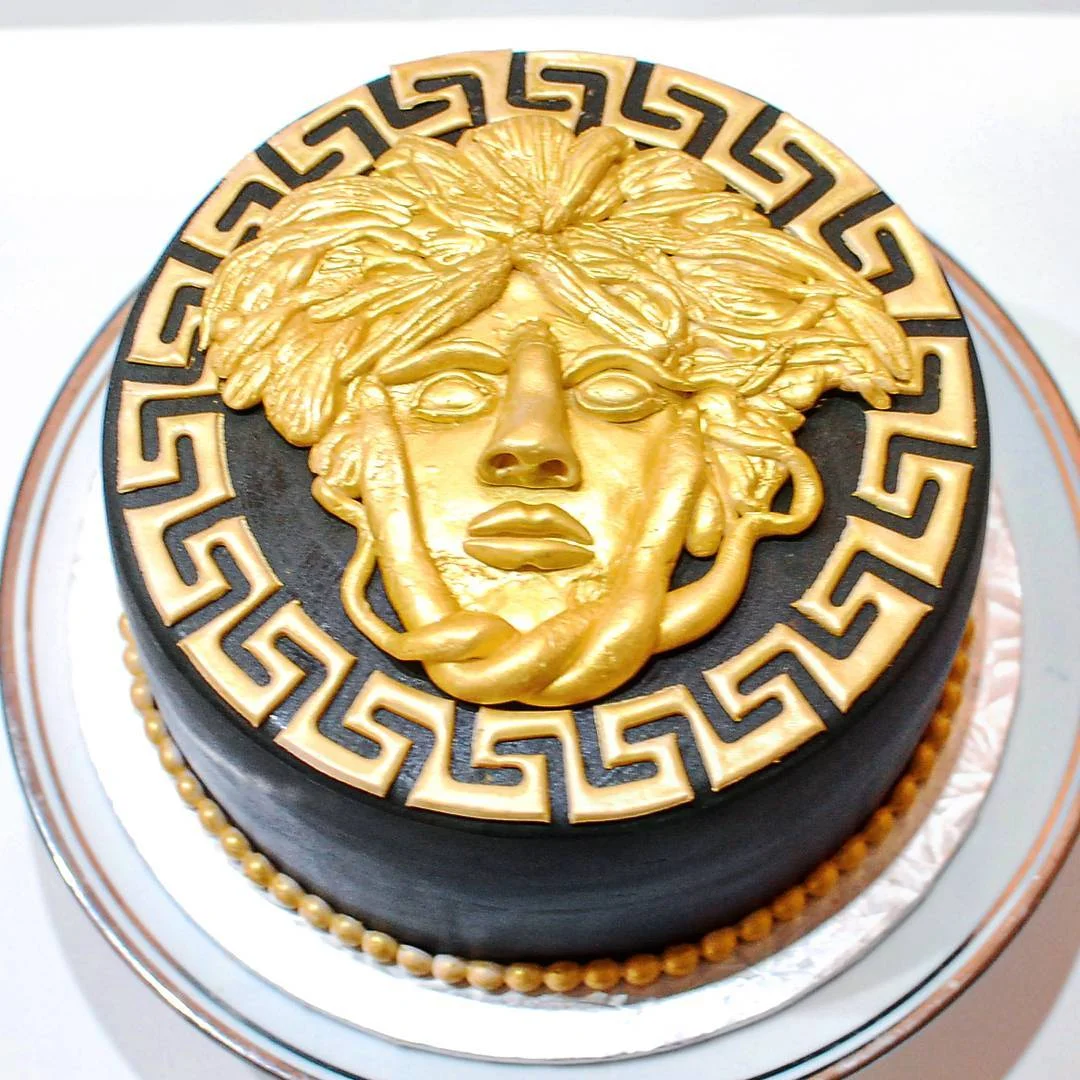 daango - personalize - cake - versace.jpg