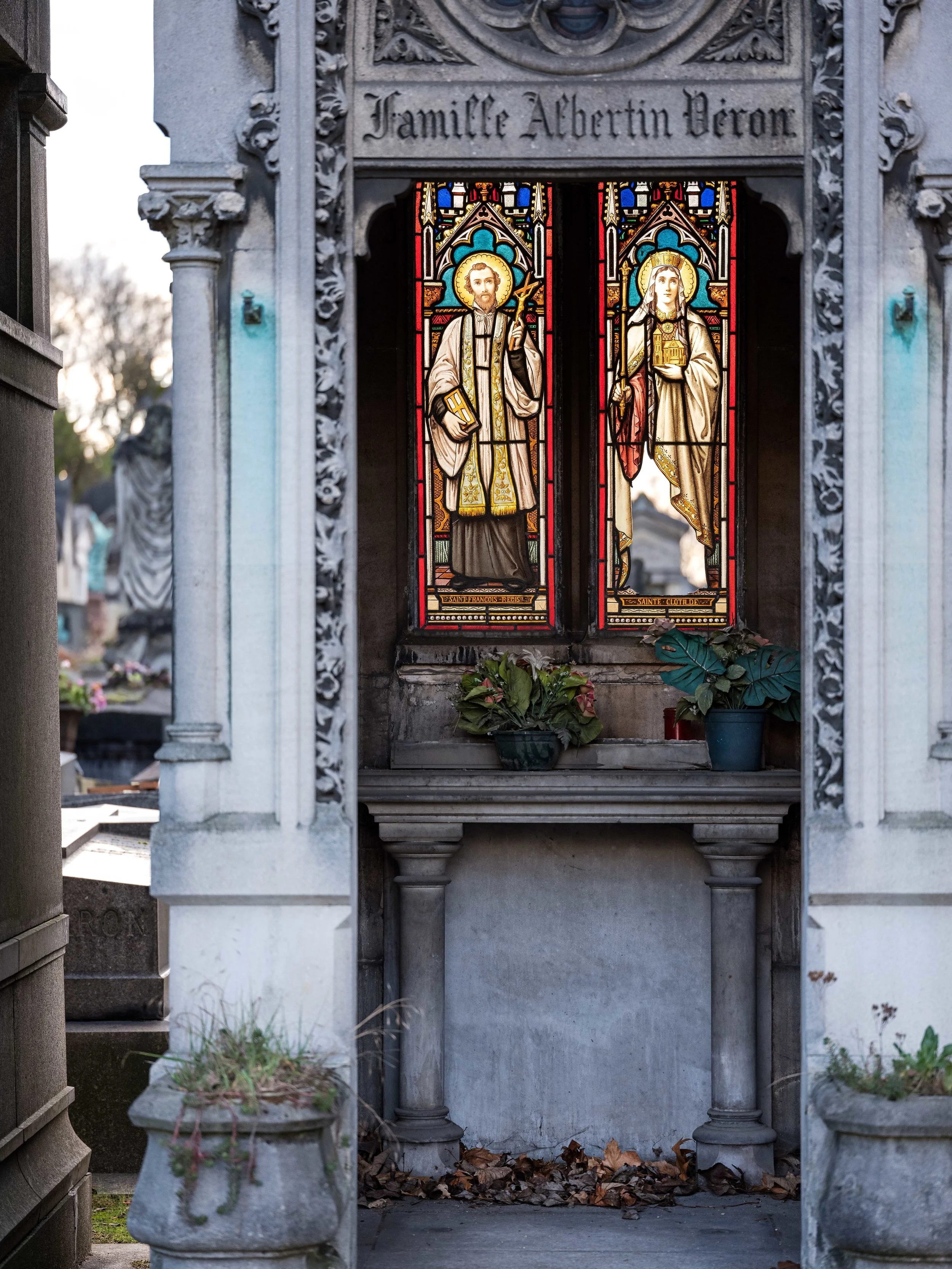 _DSF5571_Copyright_sRGB_Relative_Smashed Window.jpg