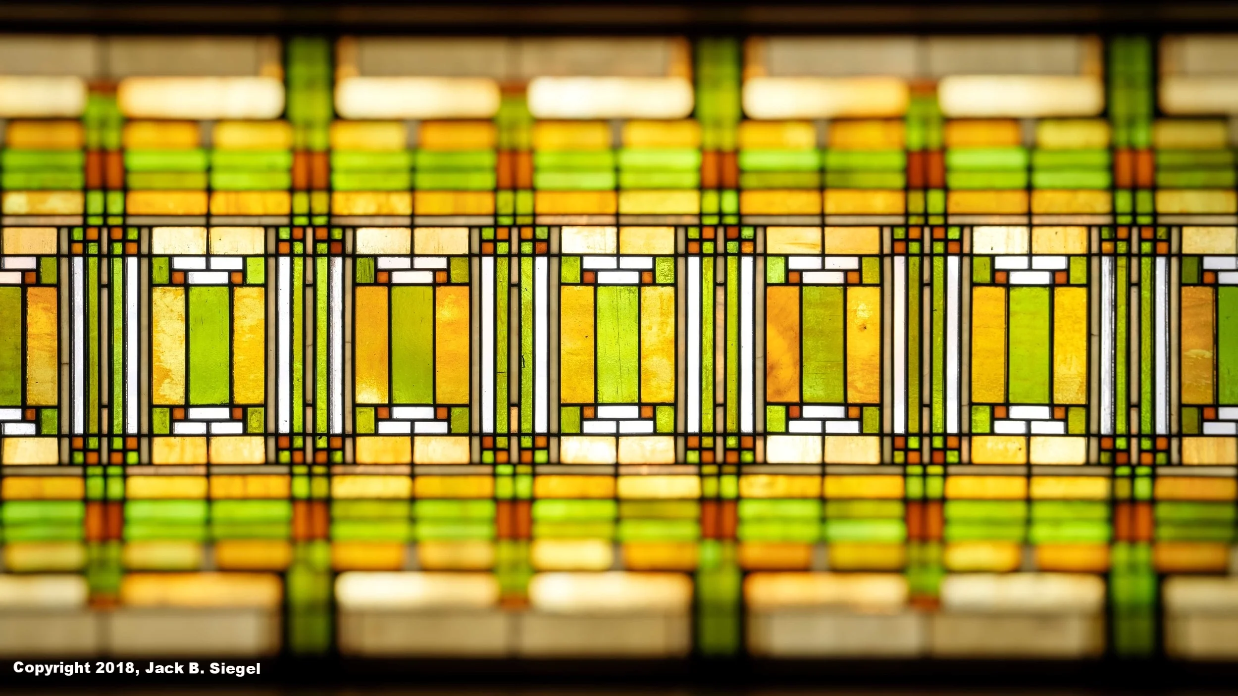 _DS11060_Copyright_sRGB_FLW_Studio_Stainglass.jpg