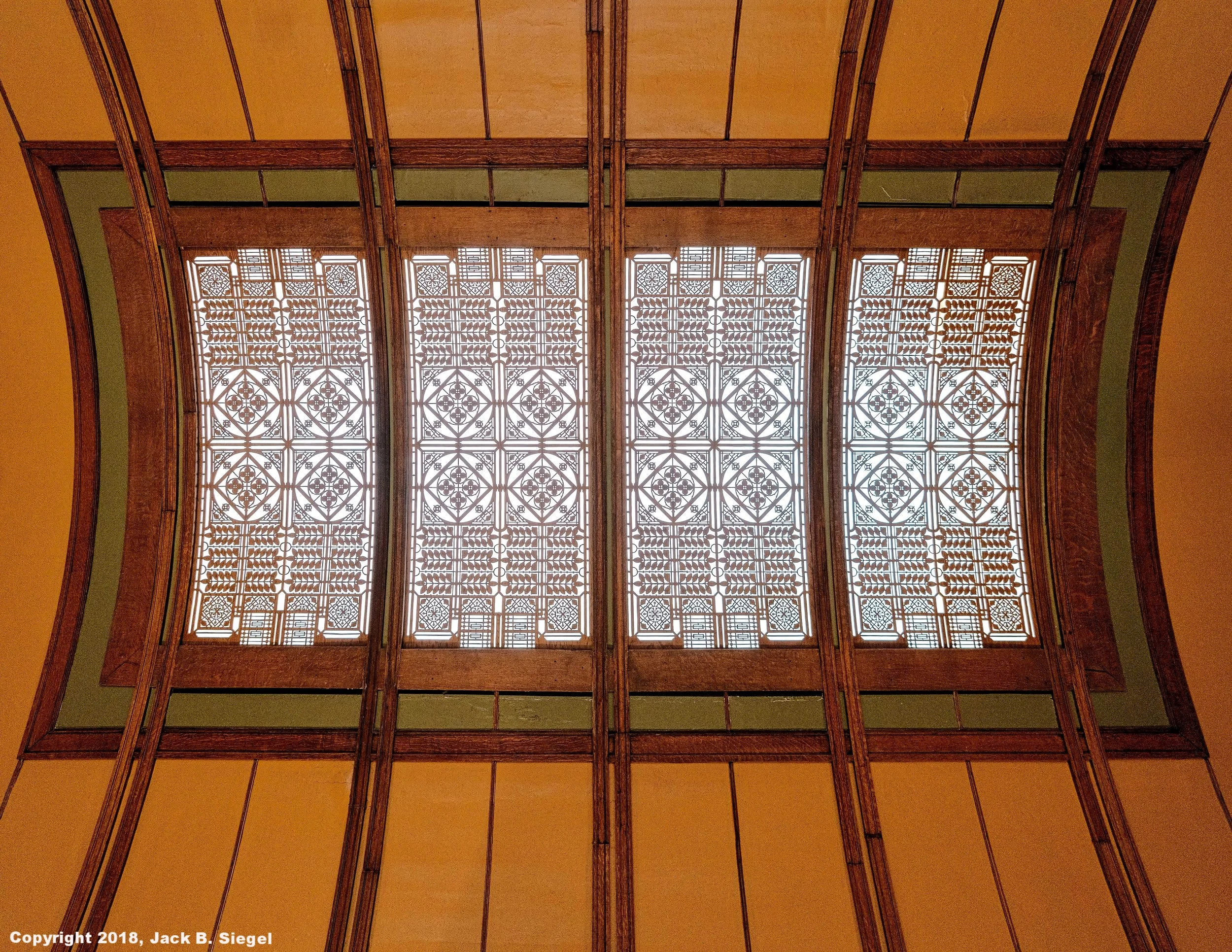 _DS10989_Copyright_sRGB_Relative_FLW_Ceiling.jpg