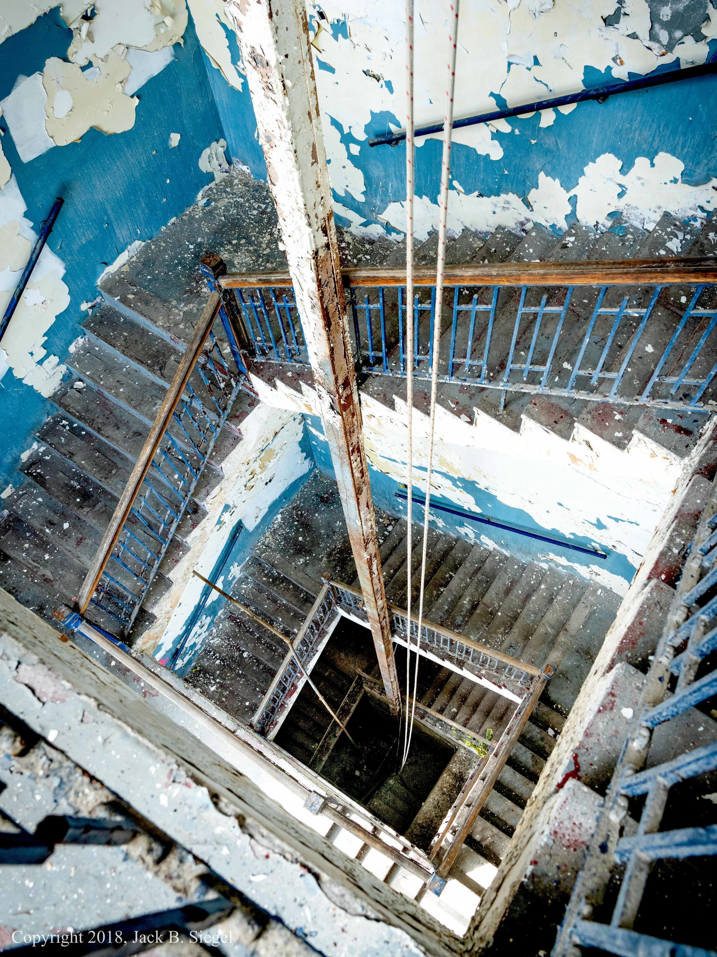 _DS23037PS__Copyright_When I Get to the Bottom.jpg