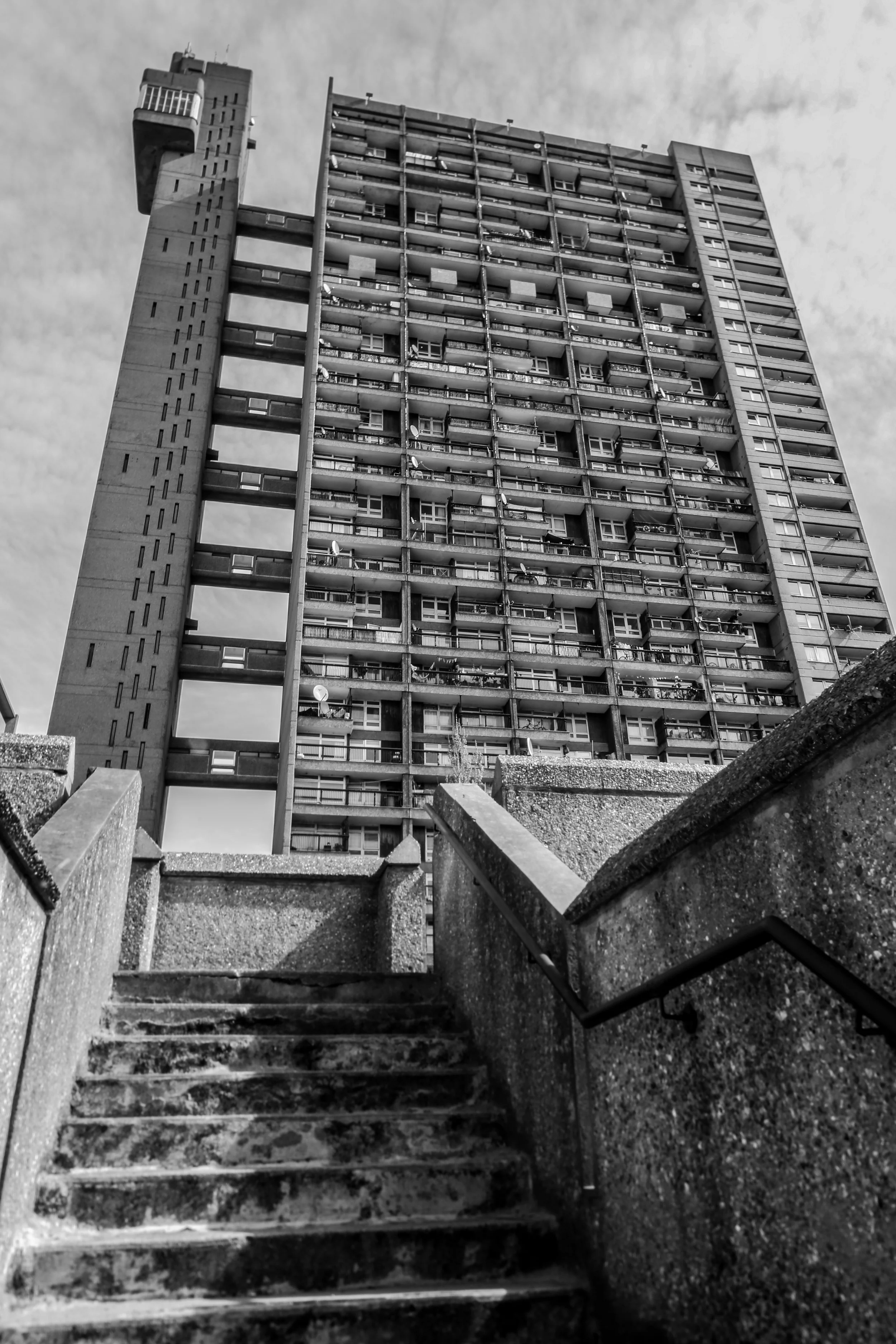 Trellick Tower - London, England - Erno Goldfinger