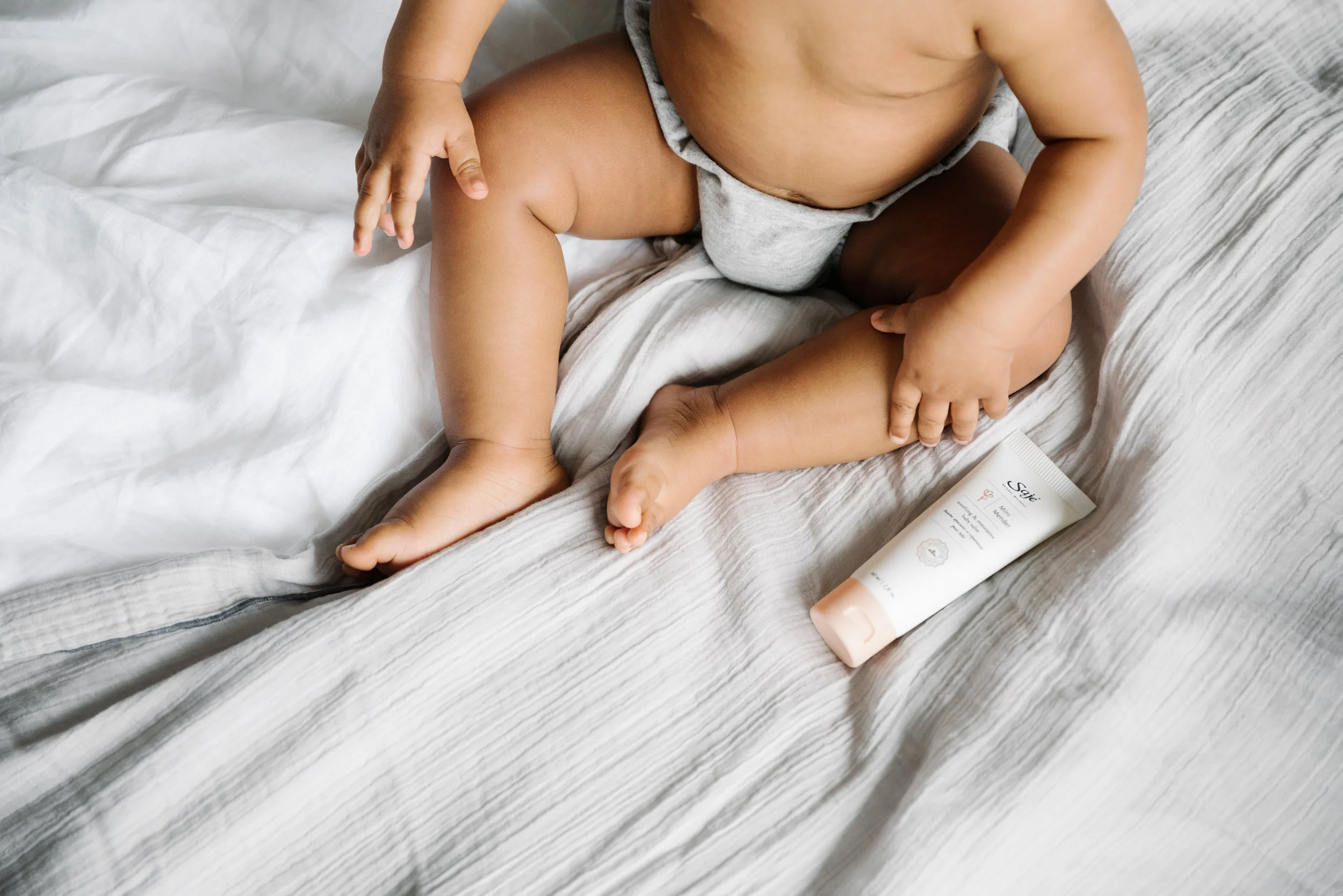 BF_MINI_MENDER_HEALING_SALVE_700549_INSITU_HIGHRES.jpg
