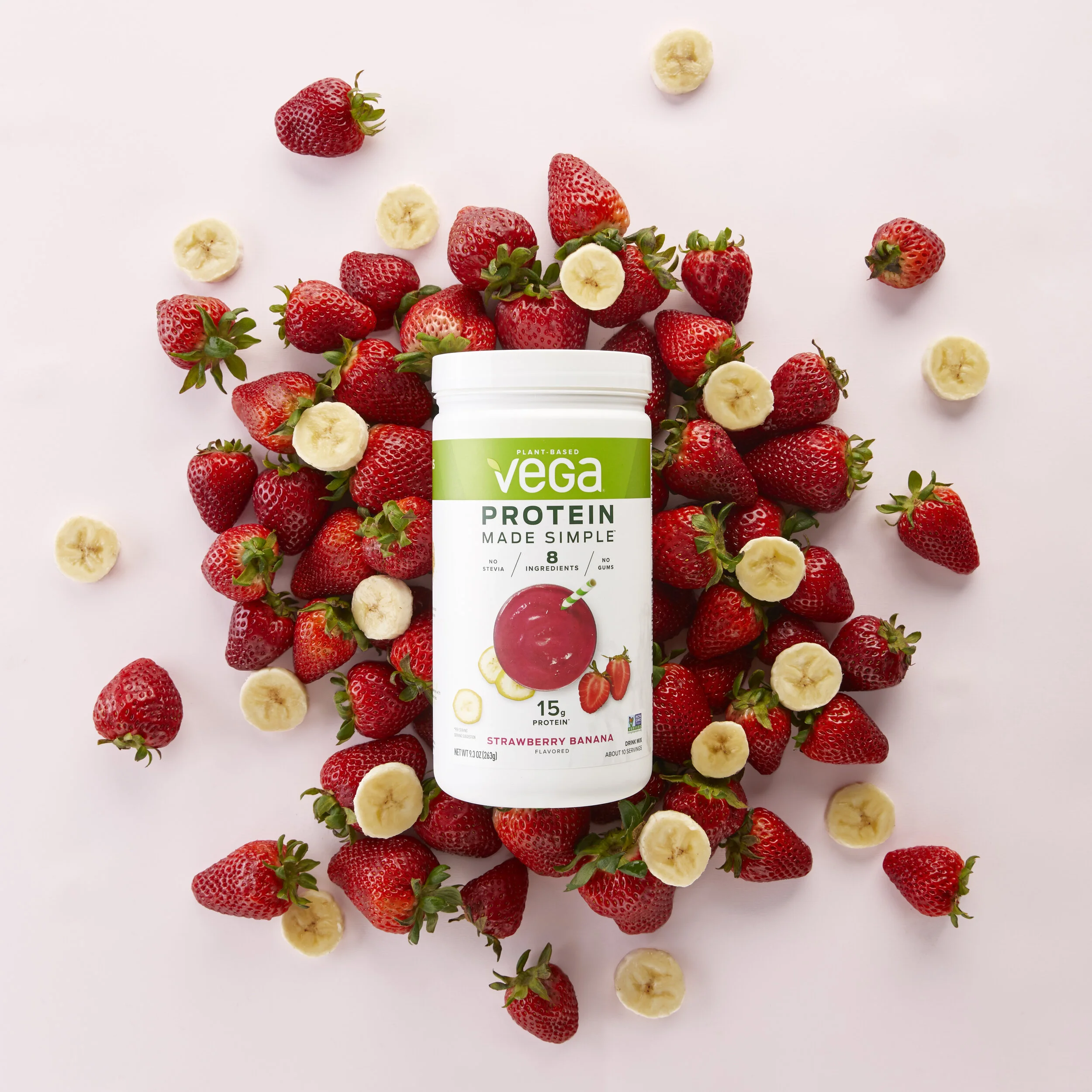 VEGA_PROTEINMADESIMPLE_STRAWBERRYBANANA_TUB_CHANNEL_HIGHRES_1.jpg