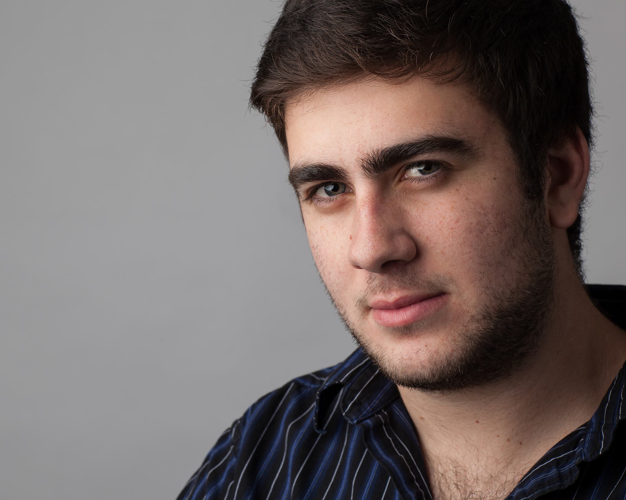 C.O.O. | V.P. OF PRODUCTION | CO-FOUNDER Marc Rosenzweig is a graduate of the University of Southern California with a degree in Dramatic Arts and a Cinema Minor. As a student at USC, Marc’s work as director, writer, producer, and actor was featured both on the stage and in film. Marc wishes for Zephyr to serve as a collaborative network for like-minded, creative artists.