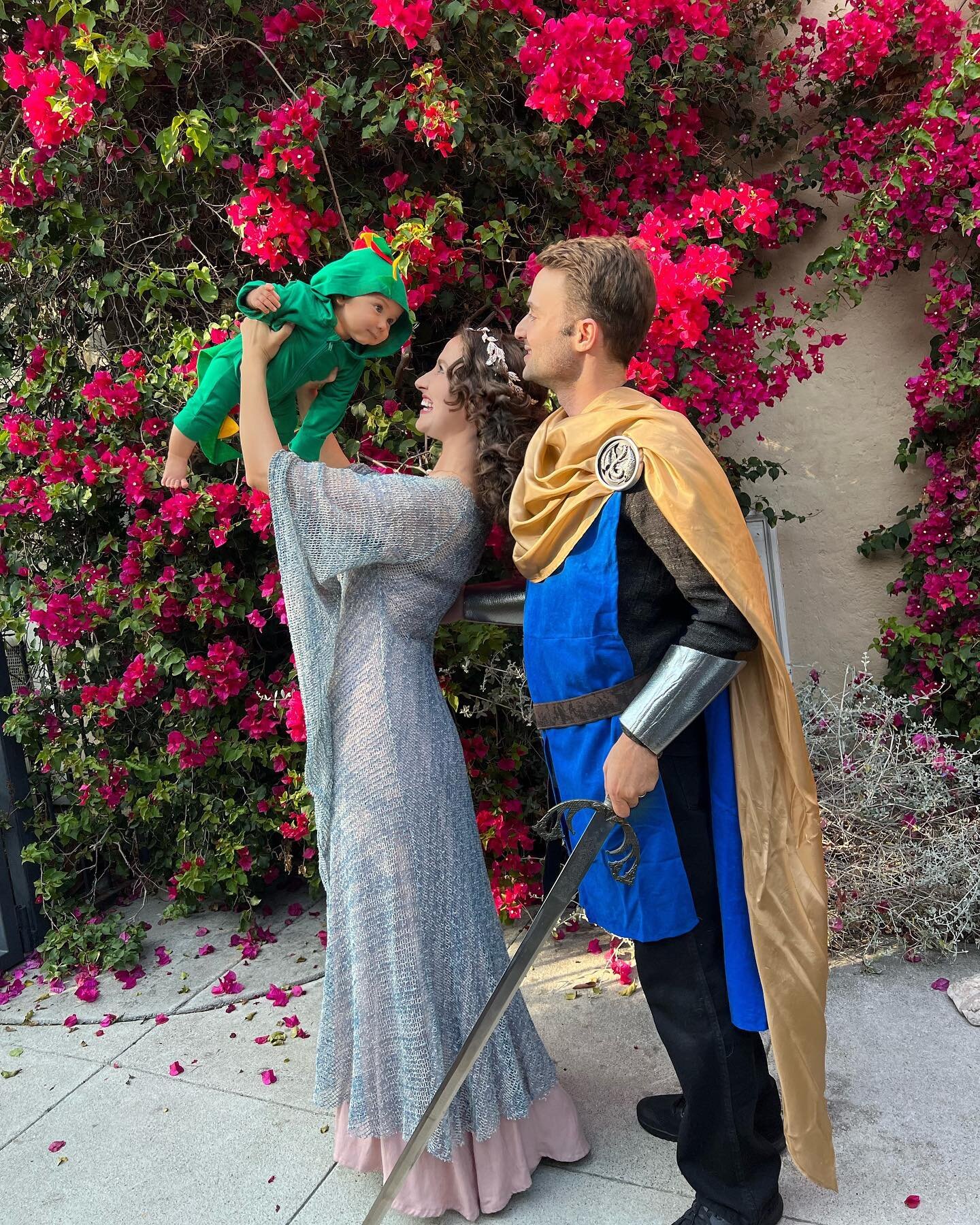 They say baby dragons are the most dangerous 🐉 👑 🏰 🎃