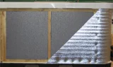 Inte nog med detta, ytterst har vi även en thermofolie som reflekterar bort de kalla från utsidan och reflekterar tillbaks värmen från spabadet. Denna fungerar även som en diffusionsspärr och skyddar därmed badet extra bra.