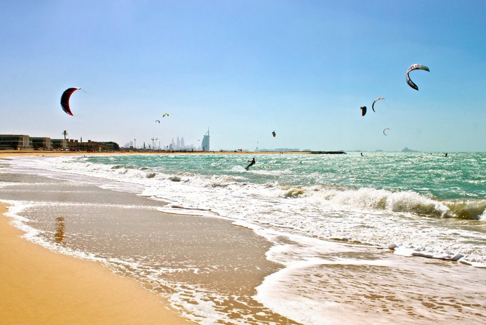 Kitesurfing in Dubai