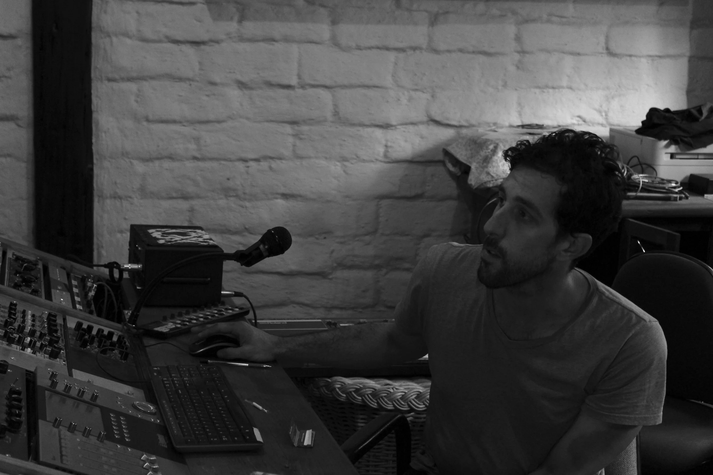 Ariel Blum is a Melbourne-based producer, songwriter and multi-instrumentalist who has worked with artists including Sydney R’nB artist Lara Andallo, Perth artist Anna O, Melbourne artists Daniel Elia, Gordon Koang, Cash For Gold, Sahida Apsara andThe Fabric (fronted by Angie McMahon) and Florence and The Machine. Ariel also composes for film and TV with his music having recently featured in campaigns for Samsung, Sukin and Corona. As a songwriter and performer, Ariel is one part of trip-hop duo St.Ives alongside Anna O’Neil. Making music and giving artists a platform to express is a driving force in Ariel’s waking life, with his non- waking life occupied mostly by dreams of perfectly crafted falafels and Essendon FC premierships. Ariel is the founder of GRID Series and has dedicated the last 5 years giving artists from outer suburban regions around Austalia the same level of access to the music industry as musicians from the inner city.
