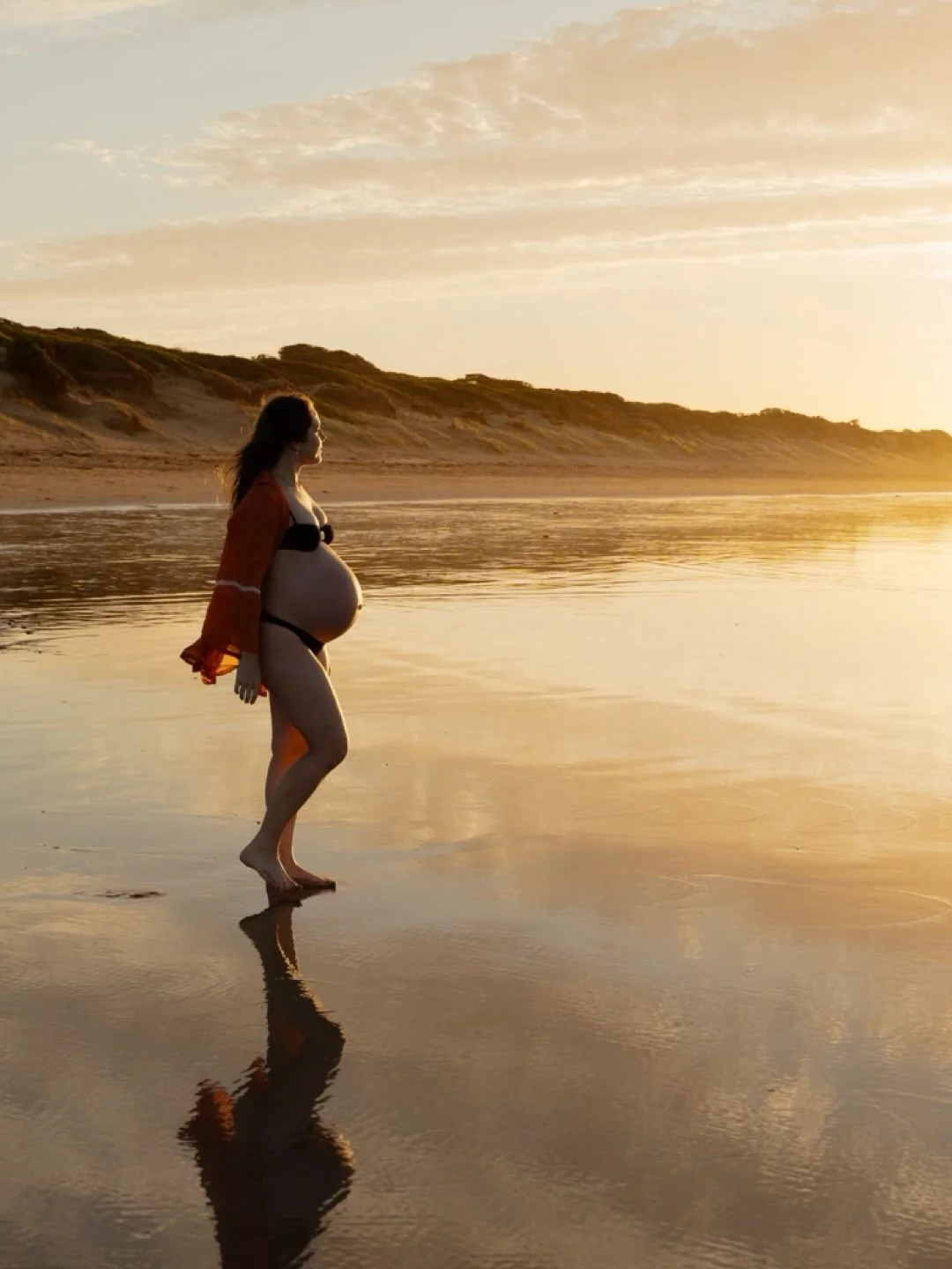 the golden glow though ✨ a few more from Carmen&rsquo;s maternity session @carmenpuskas x