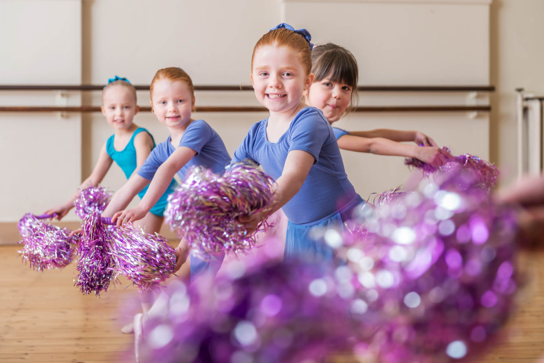 rnsd-rutleigh-norris-dance-school-young-girl-dancers-class-pom-poms-purple-blue.jpg