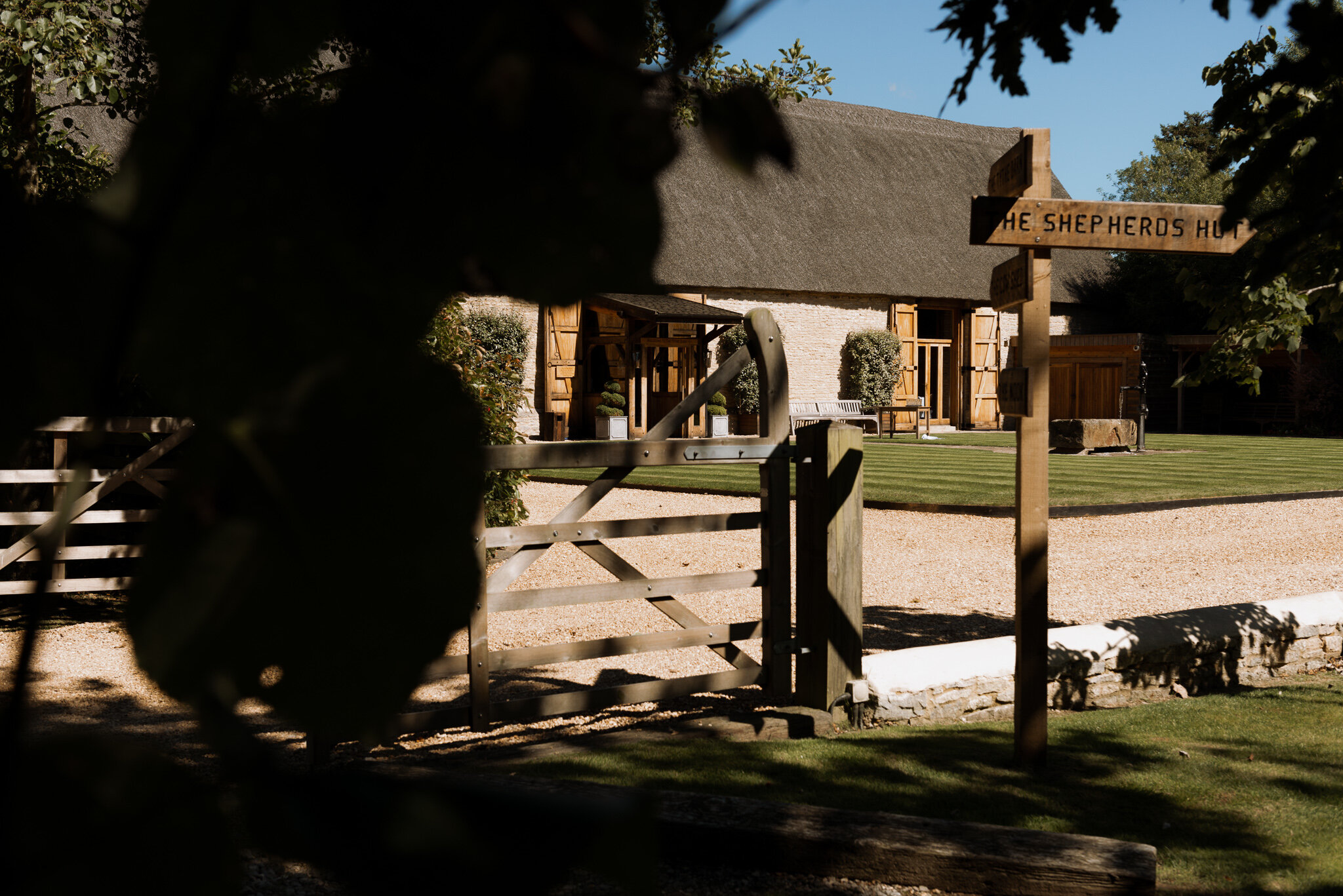 Launton Tythe Barn Oxfordshire Wedding Photography