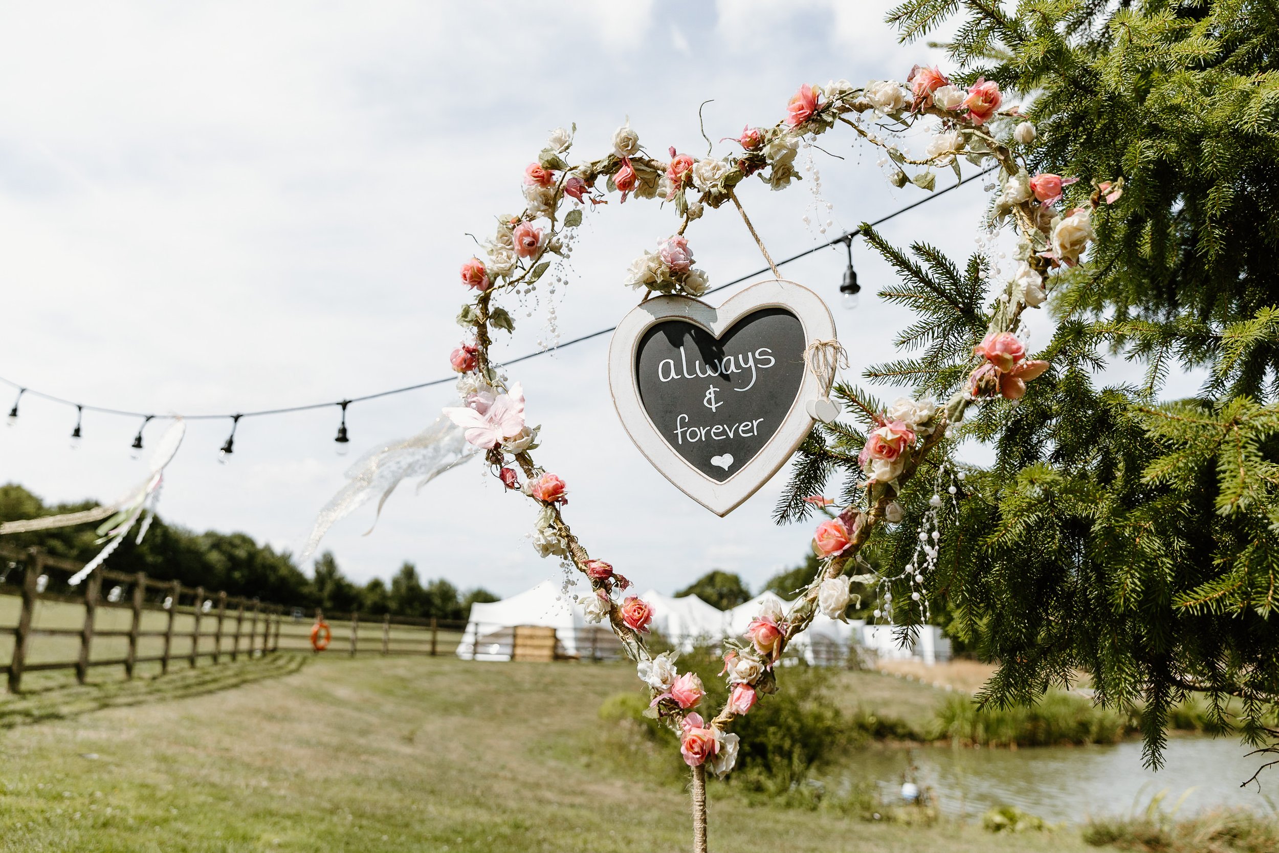 Marquee Wedding Photographer Oxfordshire-23.jpg