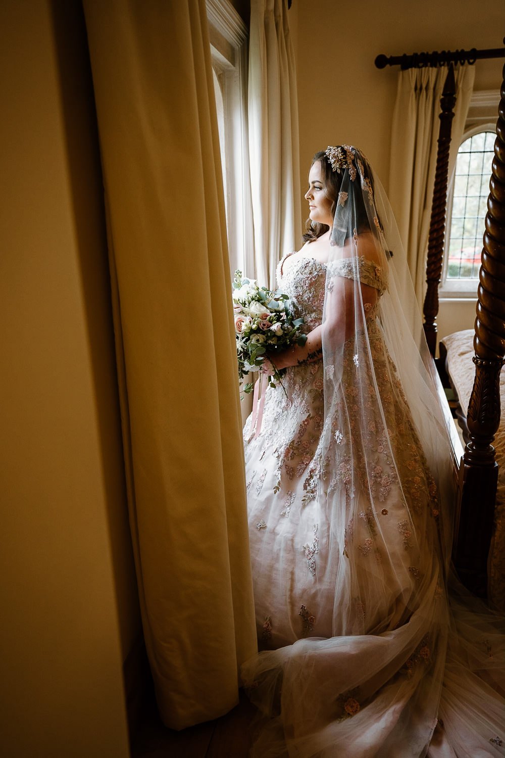 Notley Abbey Wedding photographer-36.jpg